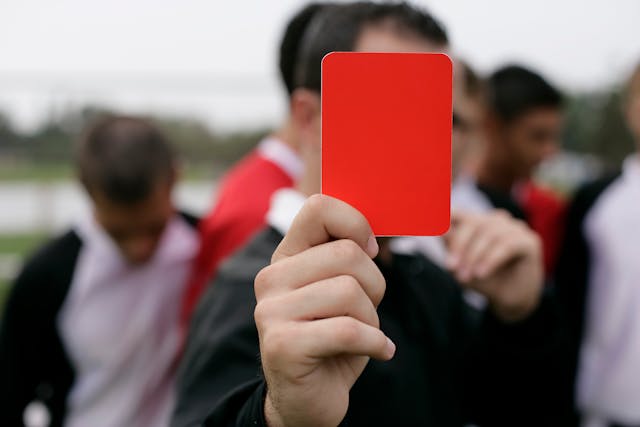 كارفاخال مُهدد بالإيقاف حتى ديسمبر: عقوبة قاسية